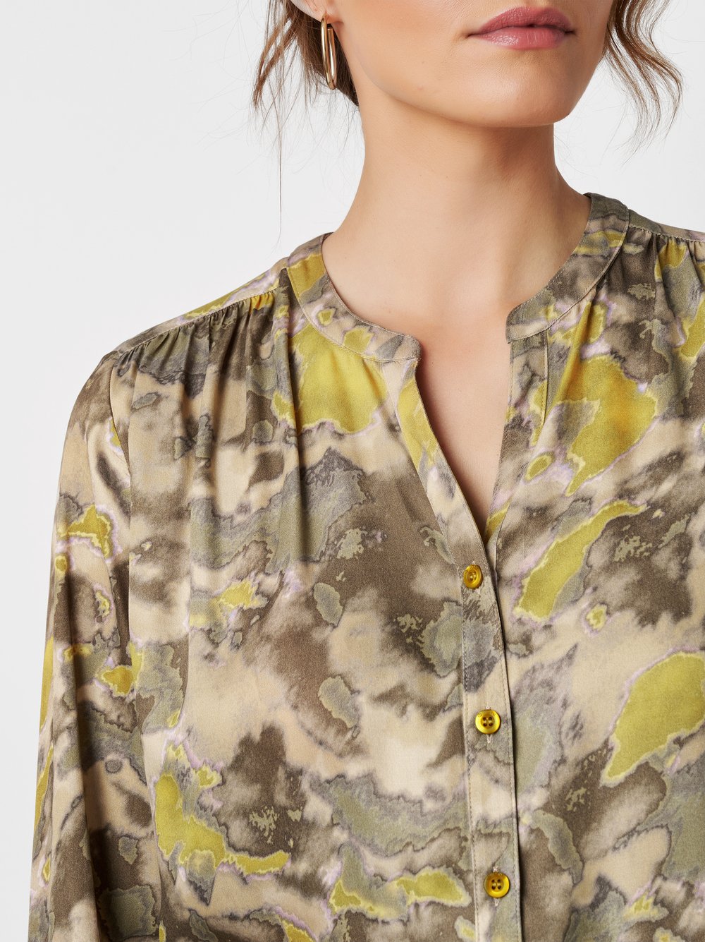 Bluse Bella multicolour khaki Detailansicht Bluse Bella multicolour khaki Detailansicht