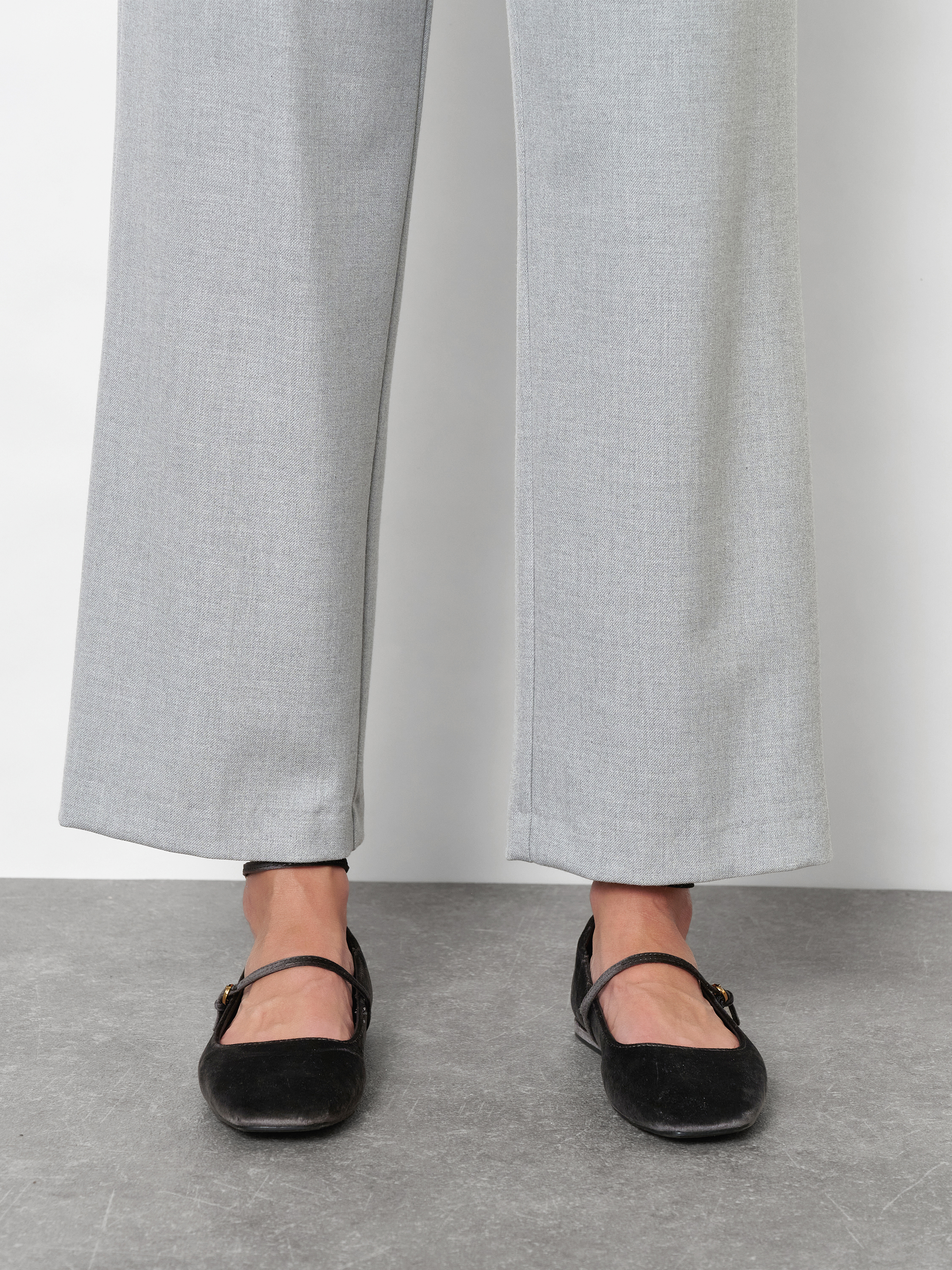 Damenhose Sue 7/8 in Hellgrau, Weite 7/8-Hose aus Gabardine, zweite Detailansicht