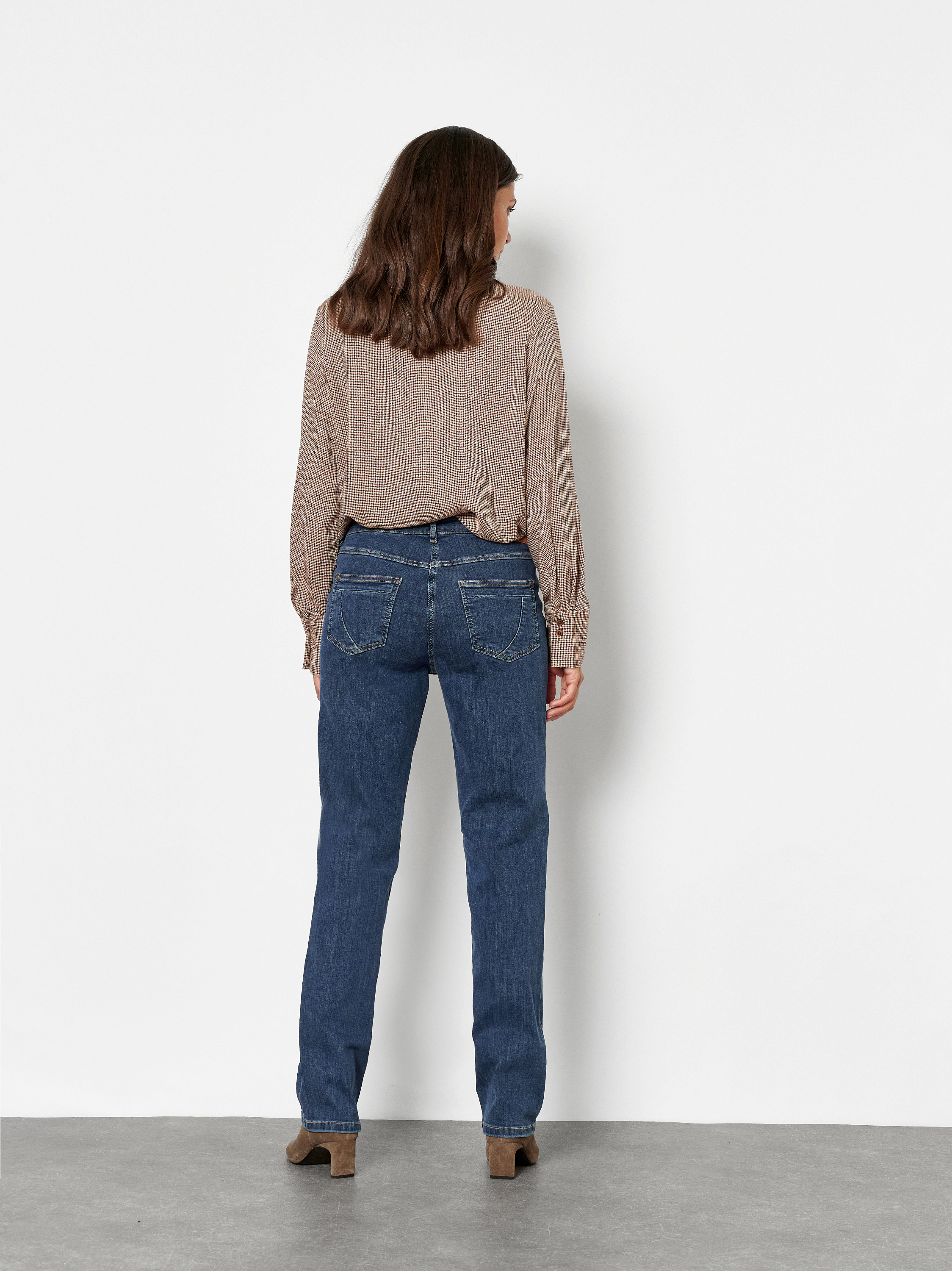 Womens jeans Honey in Dark Blue, casual stretch jeans, back view worn by model