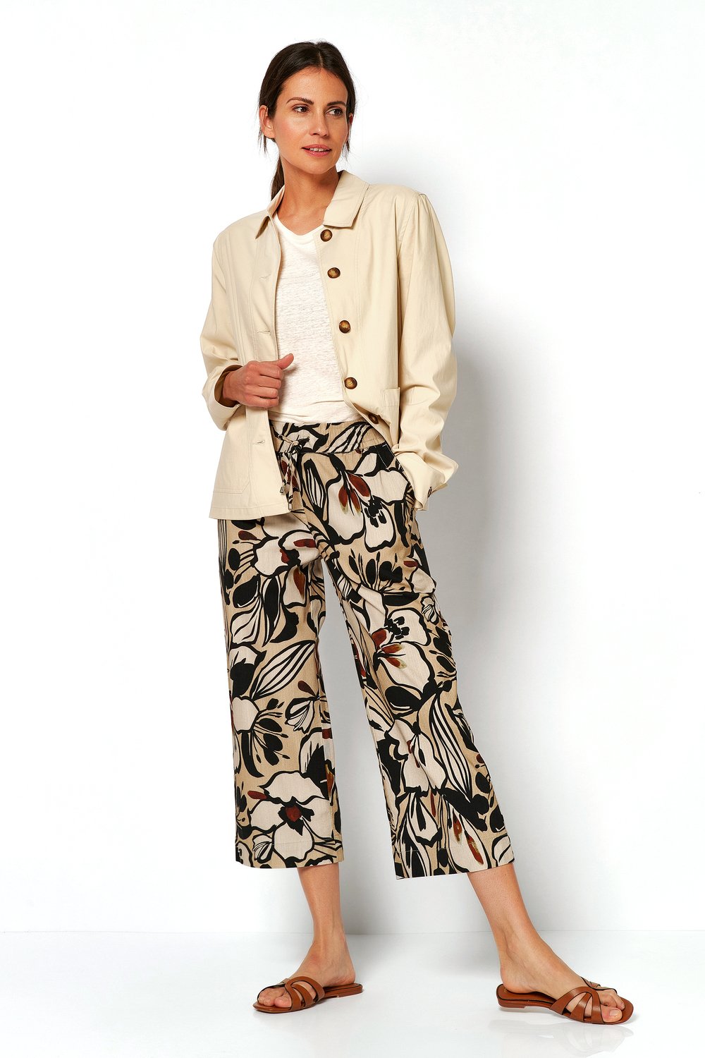 3/4 linen pants with flowers | Style »Pia« sand/black