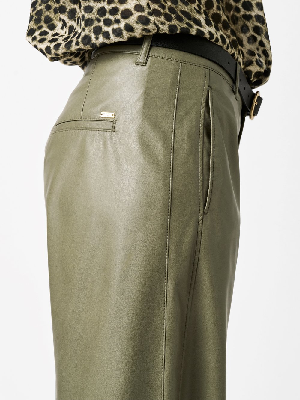 Hose Ella khaki Detailansicht Hose Ella khaki Detailansicht