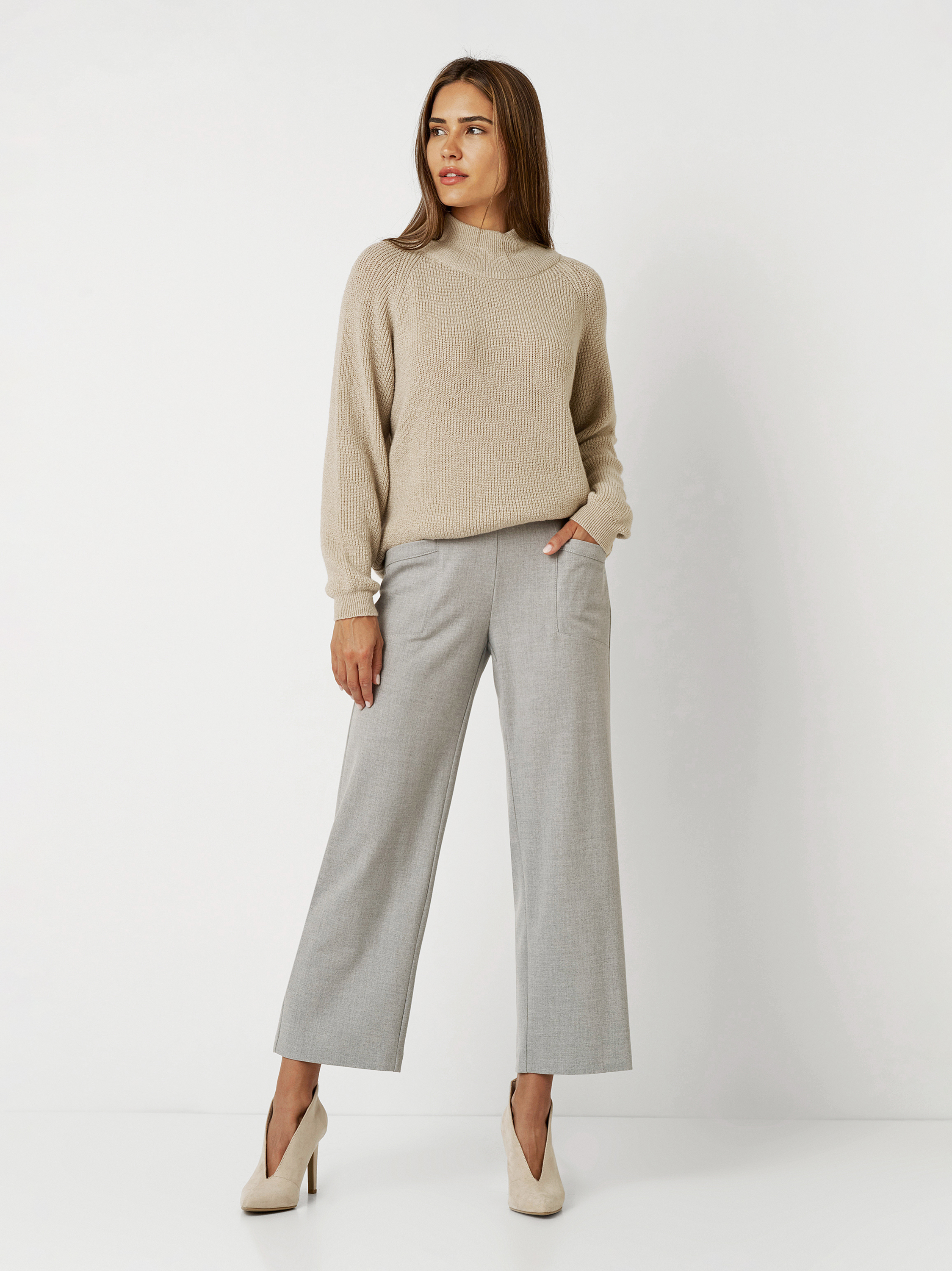 Hose Sue light grey Outfitansicht Hose Sue light grey Outfitansicht