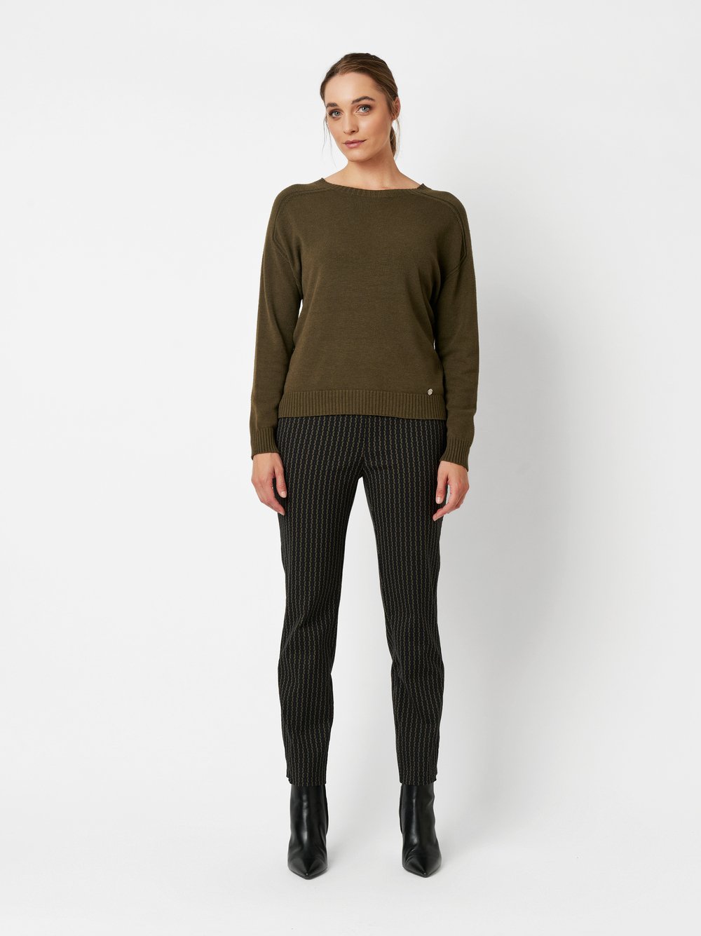Hose Jenny olive/black Outfitansicht Hose Jenny olive/black Outfitansicht