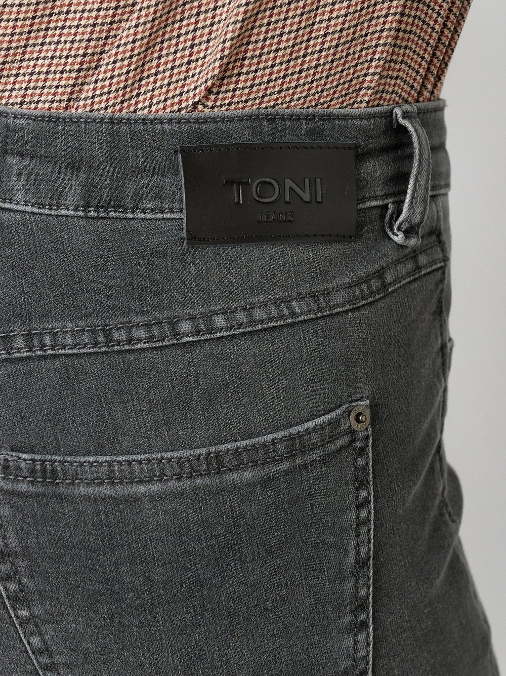 Damenjeans Perfect Shape in Grau, regular-Fit Jeans mit Shapingeffekt, zweite Detailansicht
