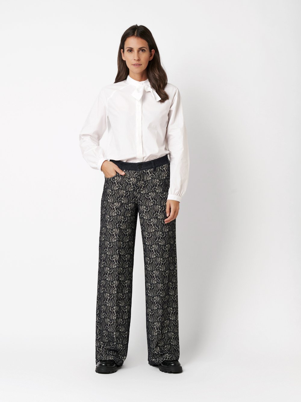 Hose Ella black navy Outfitansicht