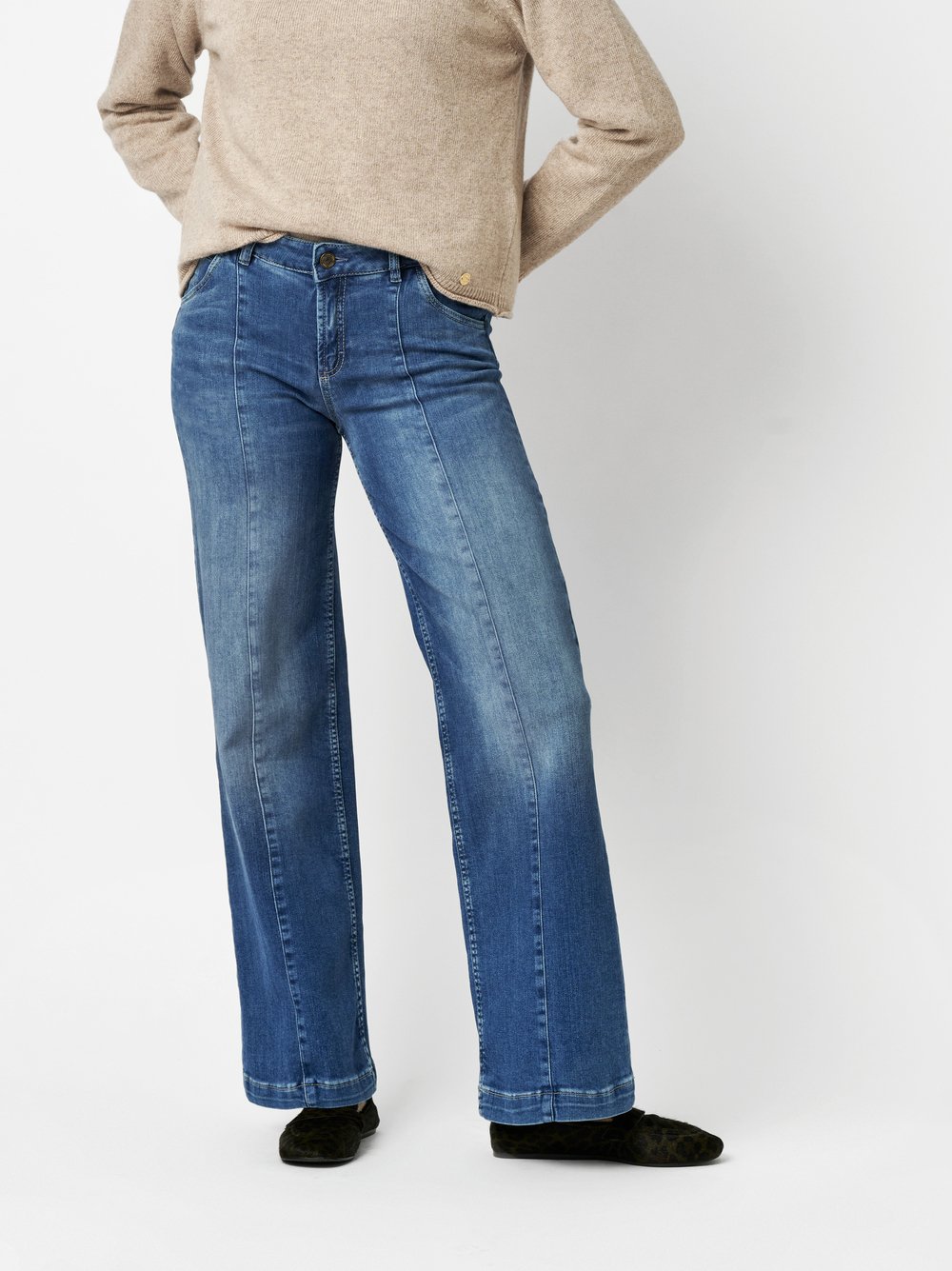 Jeans Ella mid blue front view