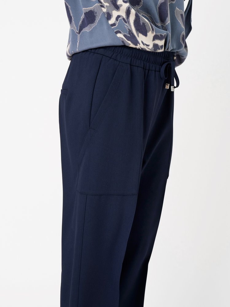Womens trousers Sue Ankle in dark blue, casual twill pants in cargo style, detail view