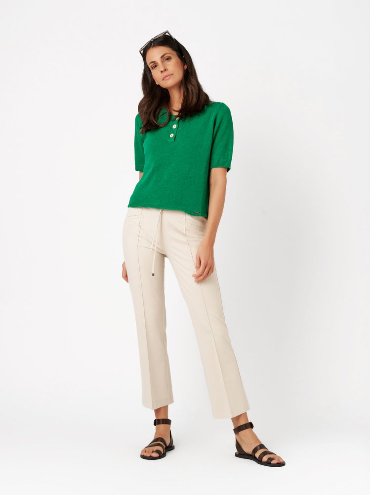 Damenhose Jenny 7/8 in light beige, 7/8-Hose mit sportivem Gummibund, Outfitansicht am Model