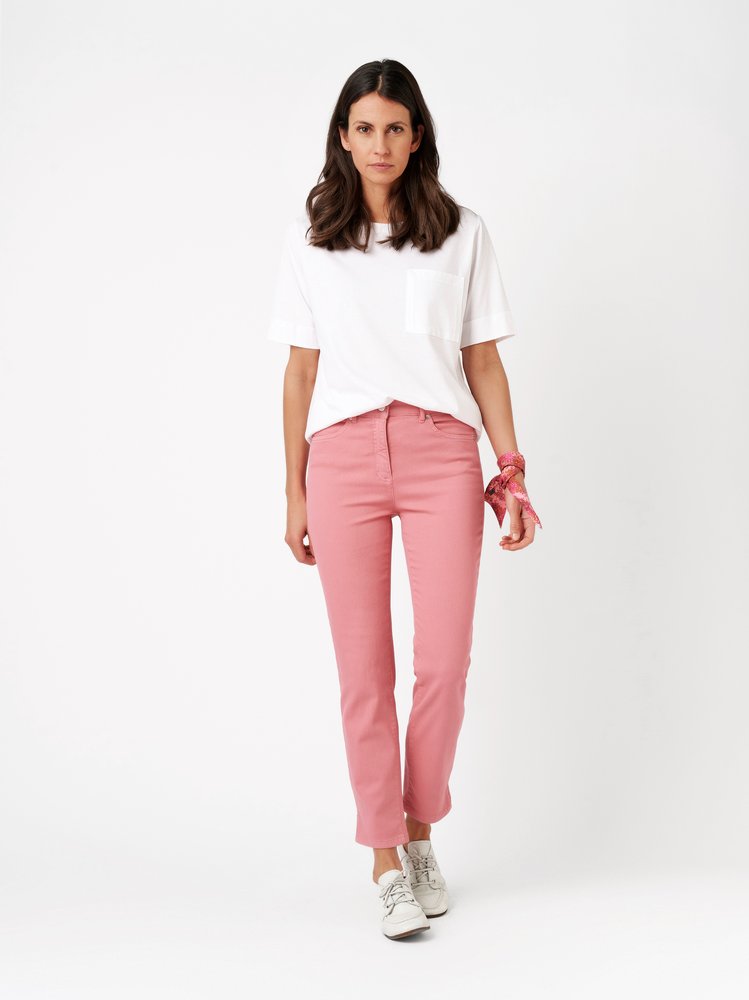 Damenjeans Be Loved 7/8 in pink, 7/8-Jeans aus leichtem Denim, Outfitansicht am Model