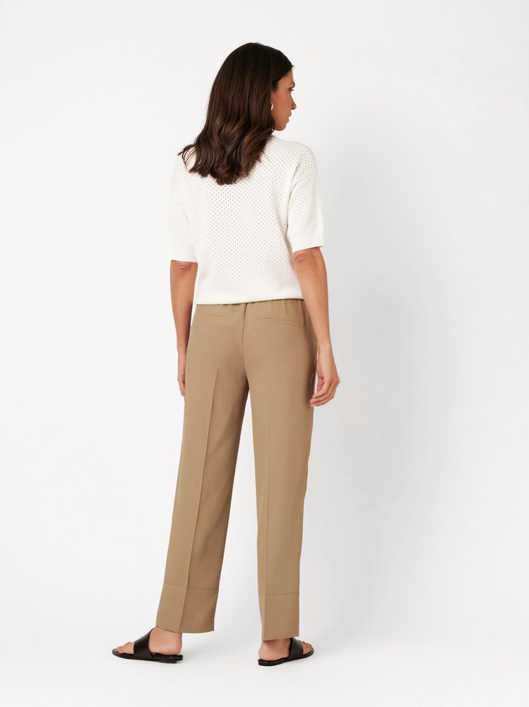 Womens trousers Sue Ankle in brown, casual twill pants in cargo style, back view worn by model