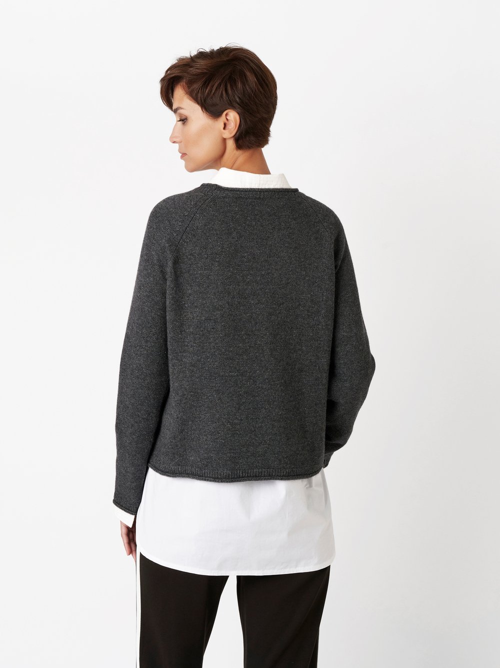Sweater Gaia grey rear view Sweater Gaia grey rear view