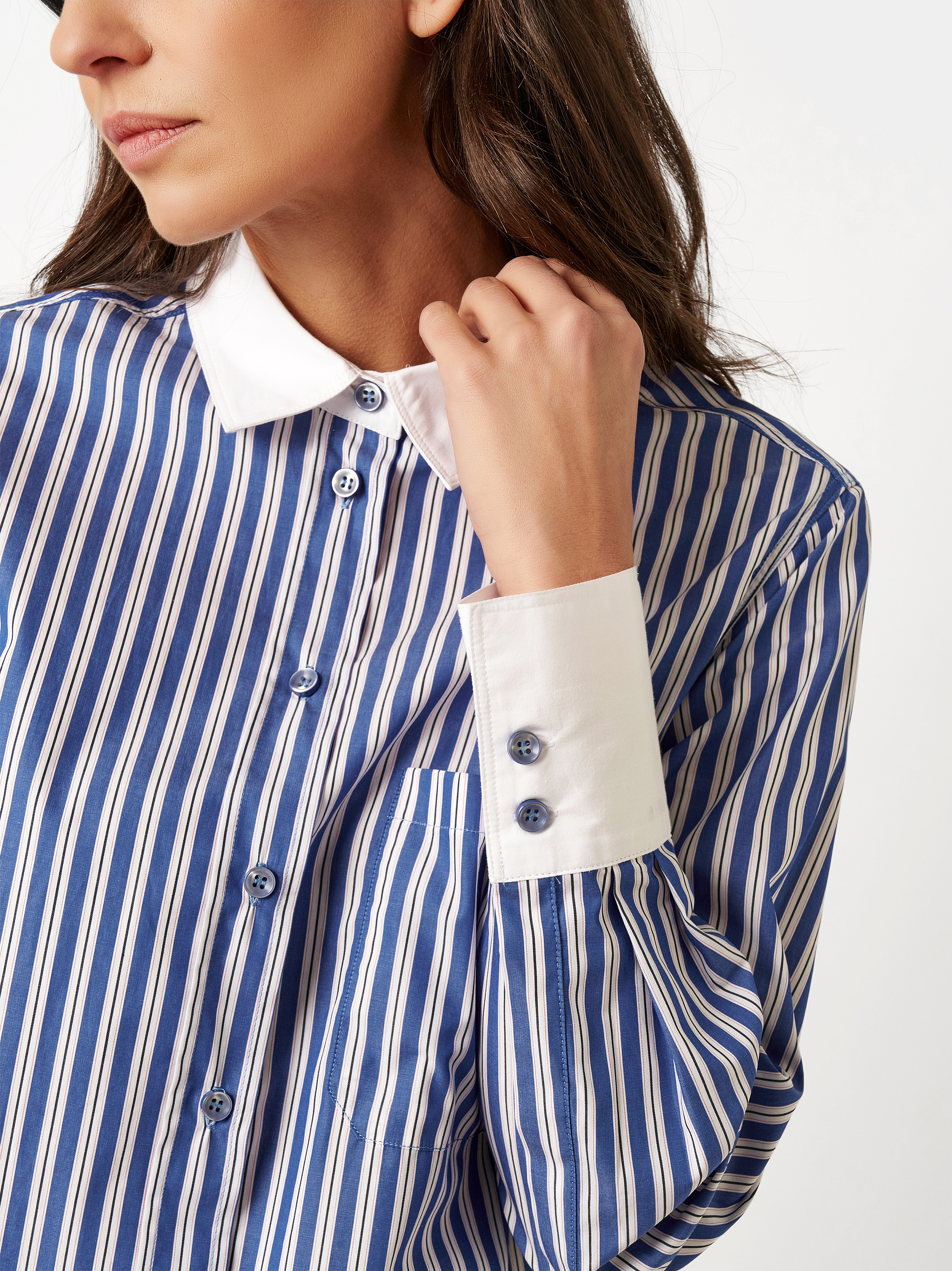 Bluse Alma blue/white Detailansicht Bluse Alma blue/white Detailansicht