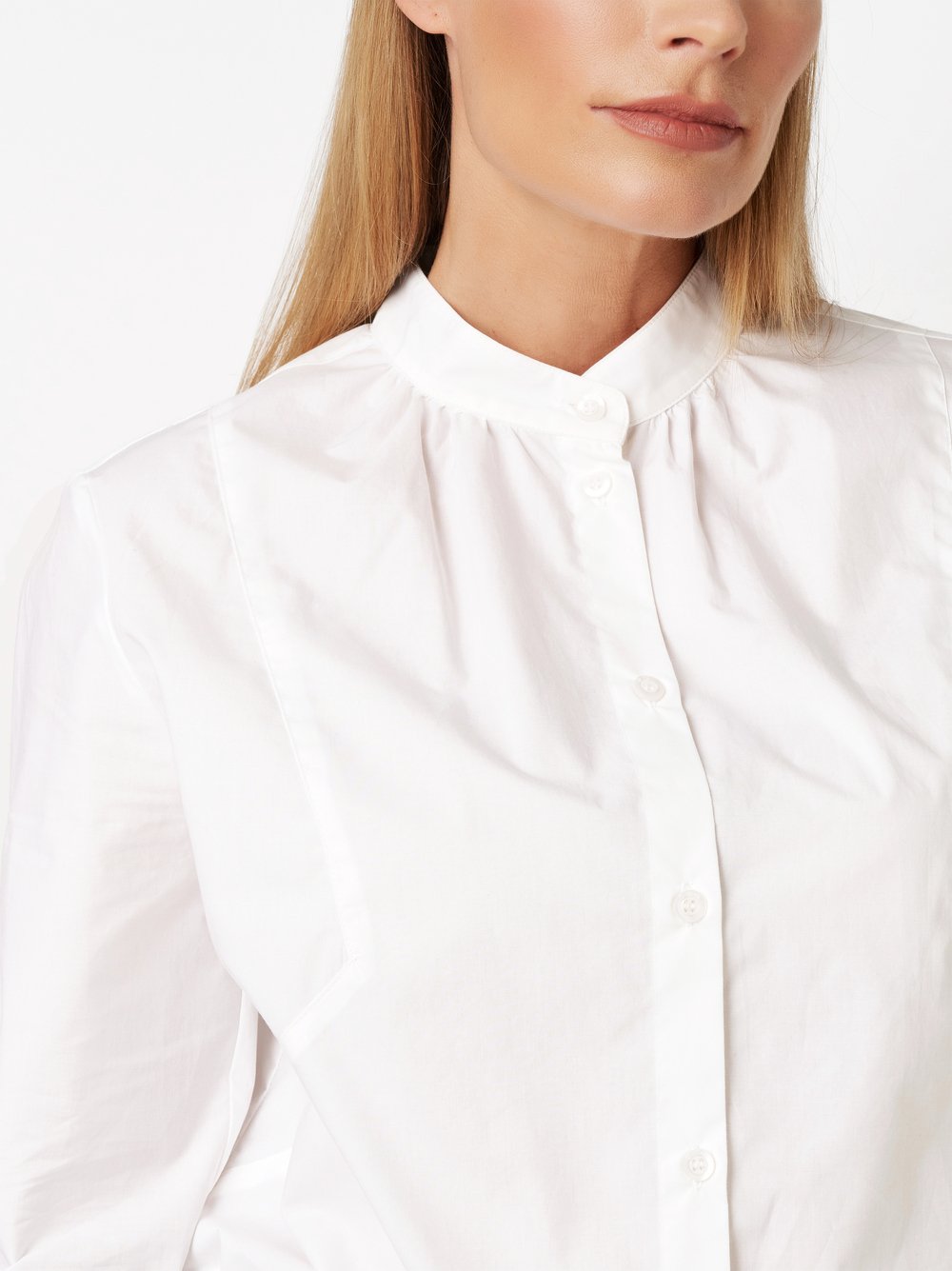 Bluse Bernice white Detailansicht Bluse Bernice white Detailansicht