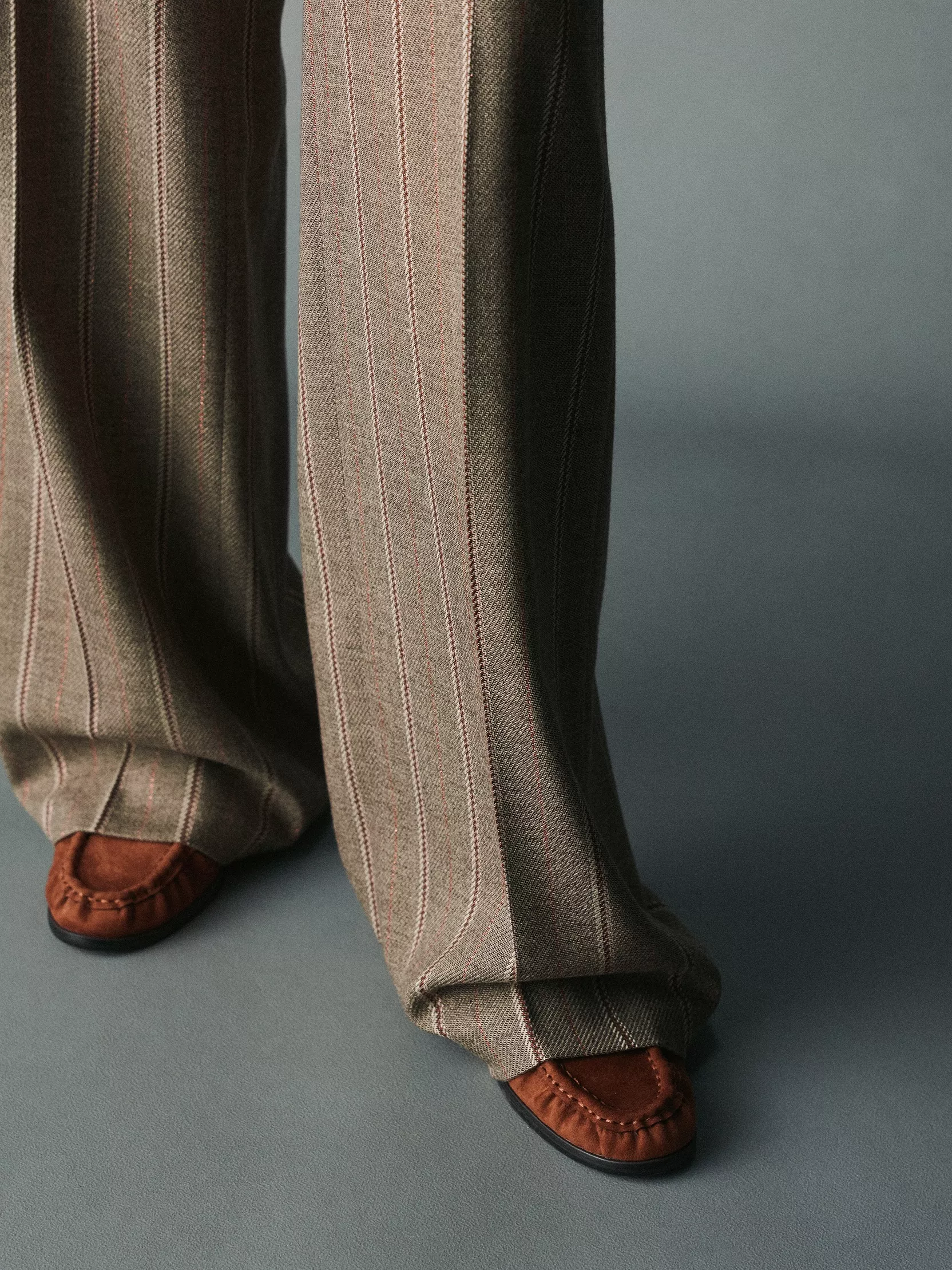 Zwei Silhouetten. Eine Frage: Wide Leg oder Culotte?
#TONIFashion #ModernElegance